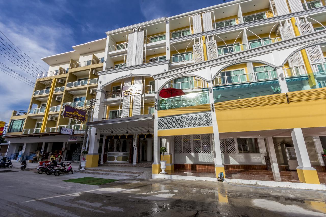 Готель Triple Three Patong Екстер'єр фото